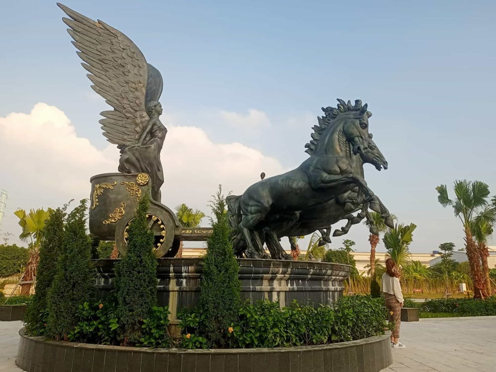 tuong-trang-tri-canh-quan-4
