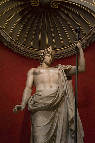 Tuong-phuc-hung-than-Antinous Tuong-phuc-hung-than-Antinous