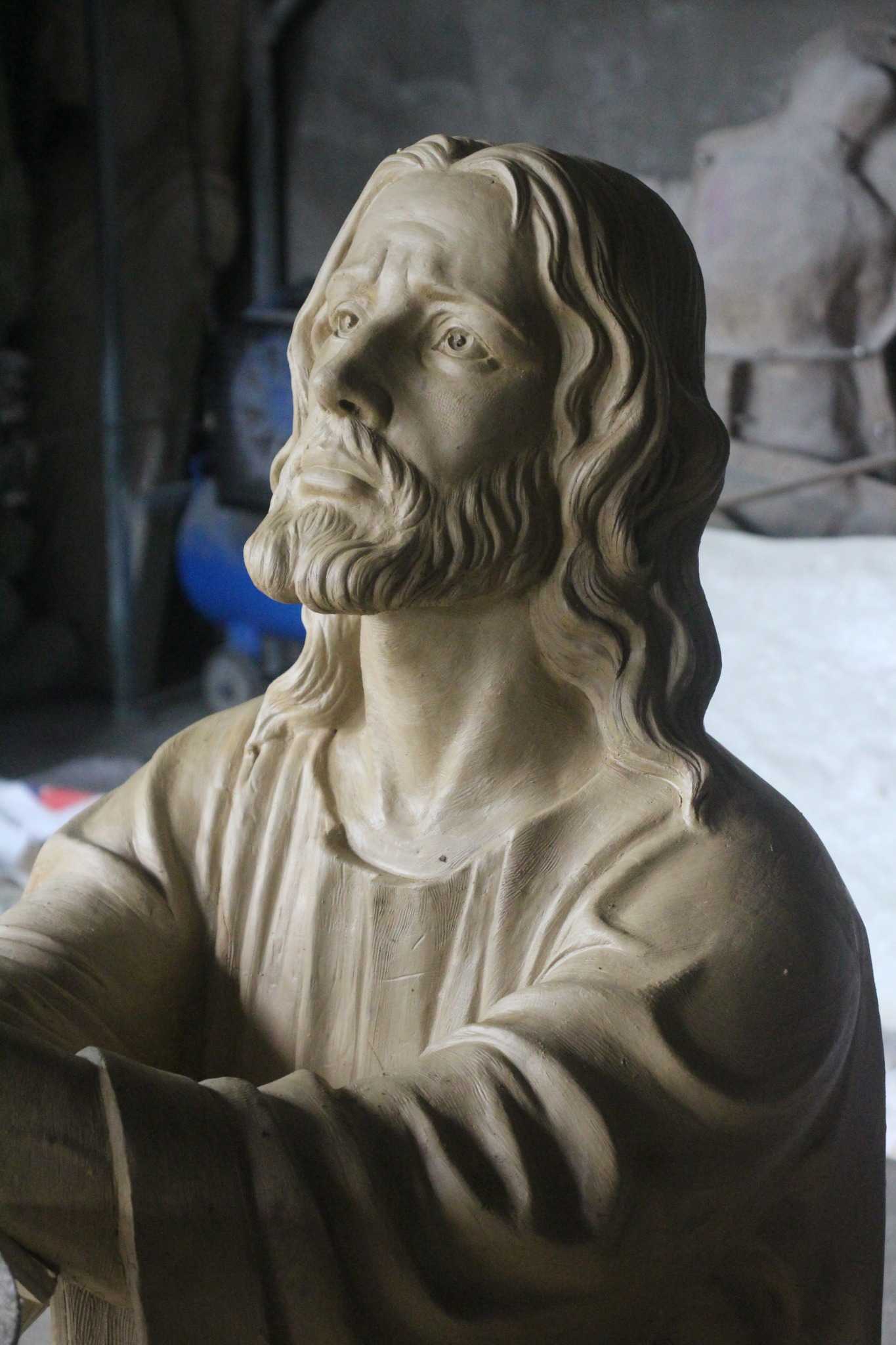 tao-mau-tuong-chua-theo-yeu-cau-2